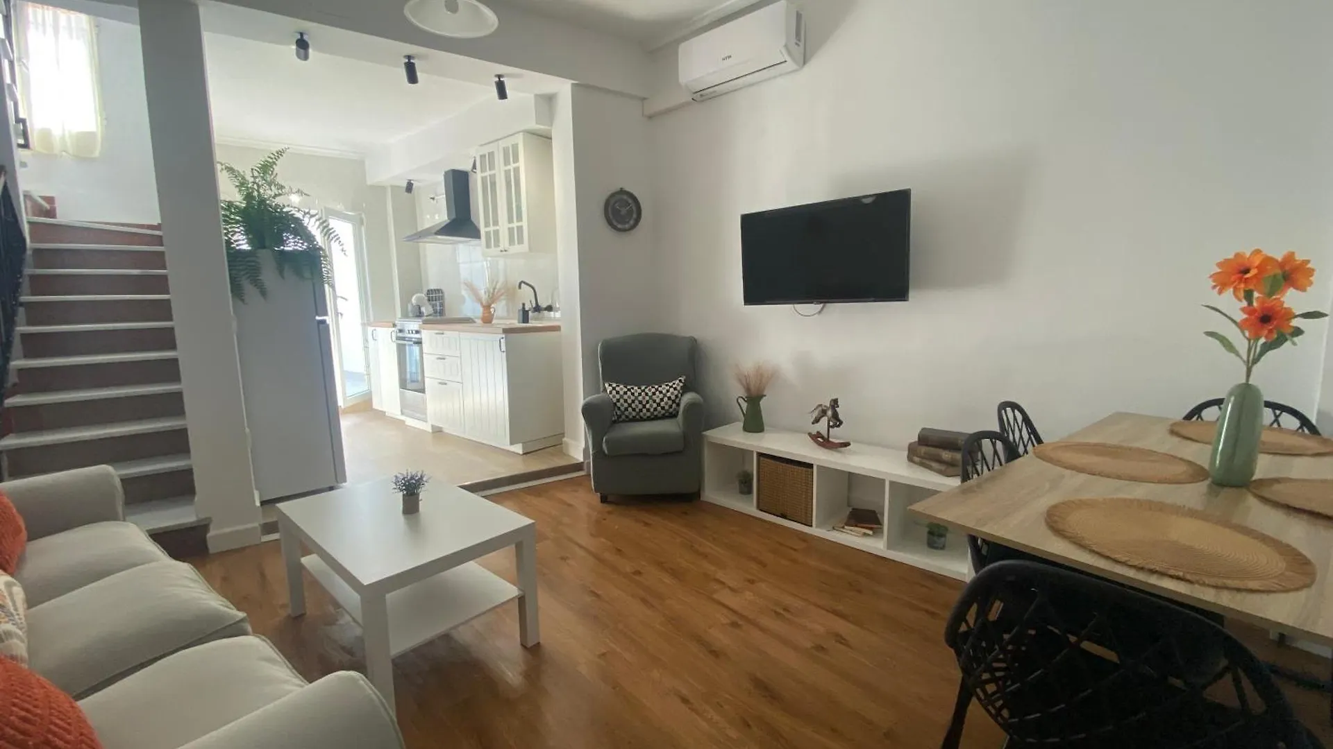 Casa Vera, Vistas En El Corazon De La Ciudad Antequera 0*,